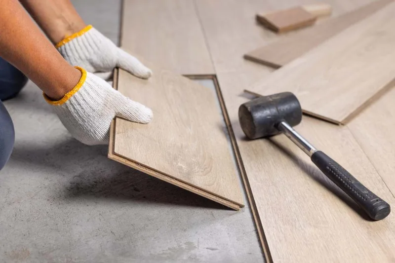 Укладання плитки, ламінату та підлогових покриттів