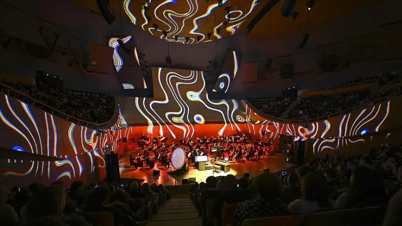 CSO ביצע את הבכורה הטורקית של 