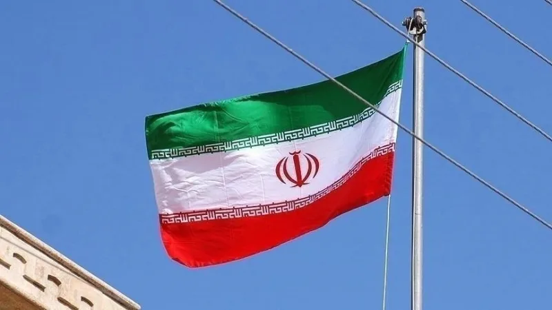 Les pressions extérieures limitent la capacité de l'Iran à se réformer, tandis que la menace de guerre entrave les investissements, selon les experts.