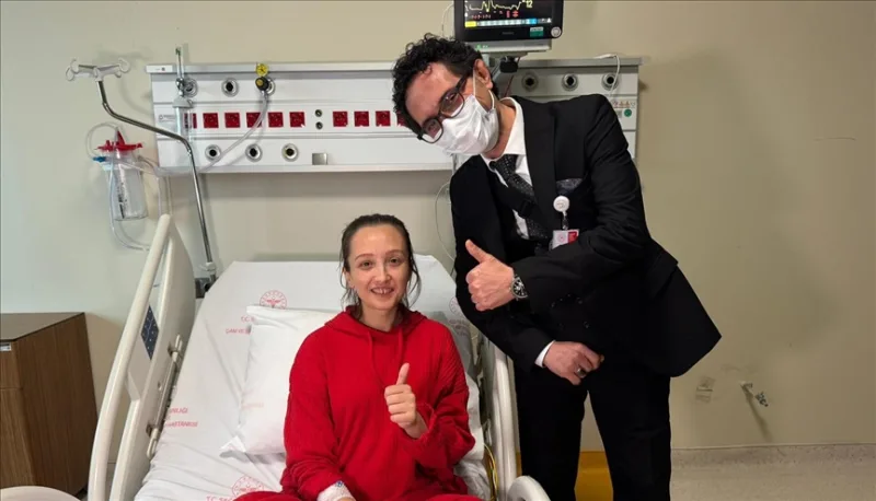 Ayyıldız, qui s'est accroché à la vie avec un cœur artificiel, encourage désormais les patients.