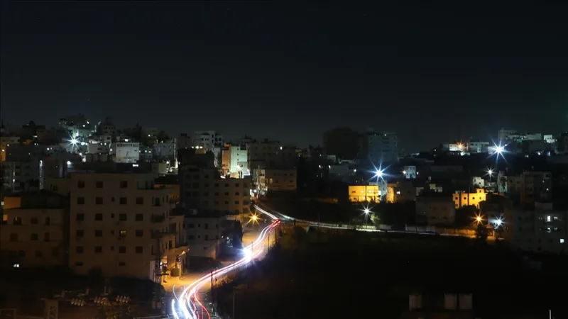 Ізраїльтяни, які захопили палестинські землі, поранили трьох палестинців на окупованій Західній березі