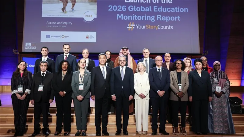 На засіданні ЮНЕСКО в Парижі успіхи Туреччини в галузі освіти були наведені як приклад