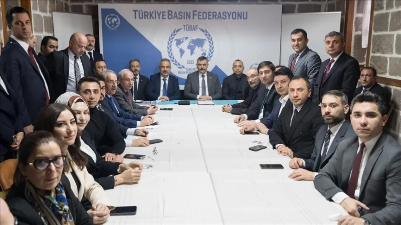 Міністр внутрішніх справ Чіфтчі зустрівся з представниками ЗМІ